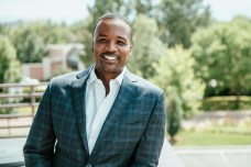 Darius Wise Headshot Casual